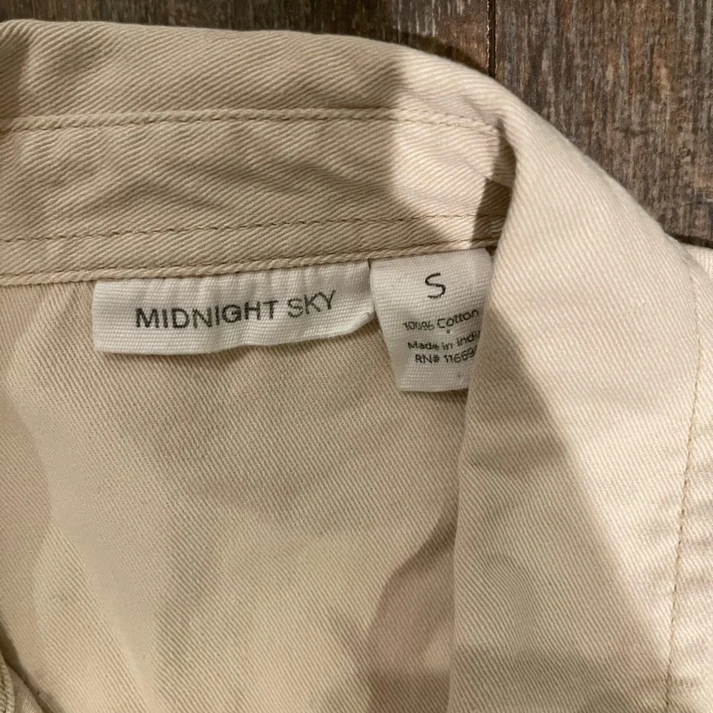 🌺Elegant Beige Button-Down Women's Shirt - Picture 2 of 2